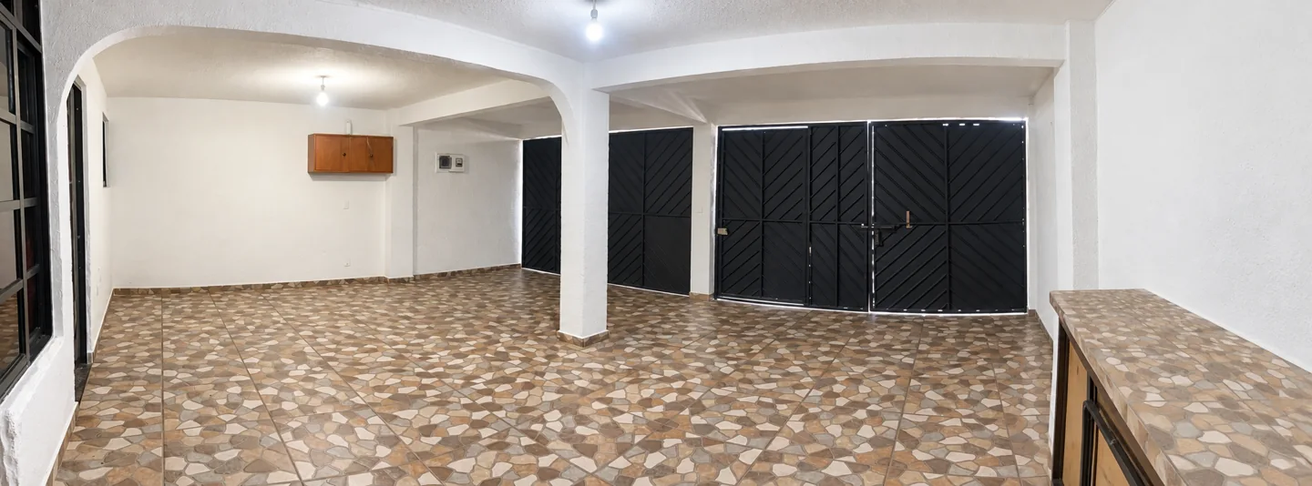 Estacionamiento de Compás 38